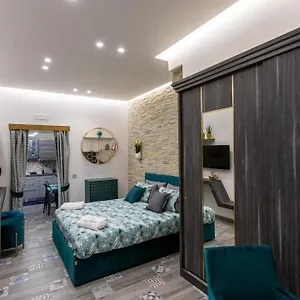 Na' Poesia Santa Chiara Ztl Appartement